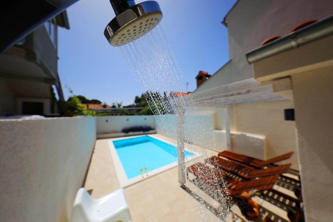 Villa Klaudia With Pool Zadar Exterior foto